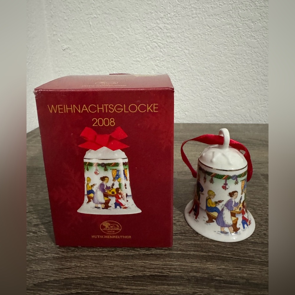 Hutschenreuther Vintage Christmas Bell 2008  Annual Christmas Bell, Porcelain.